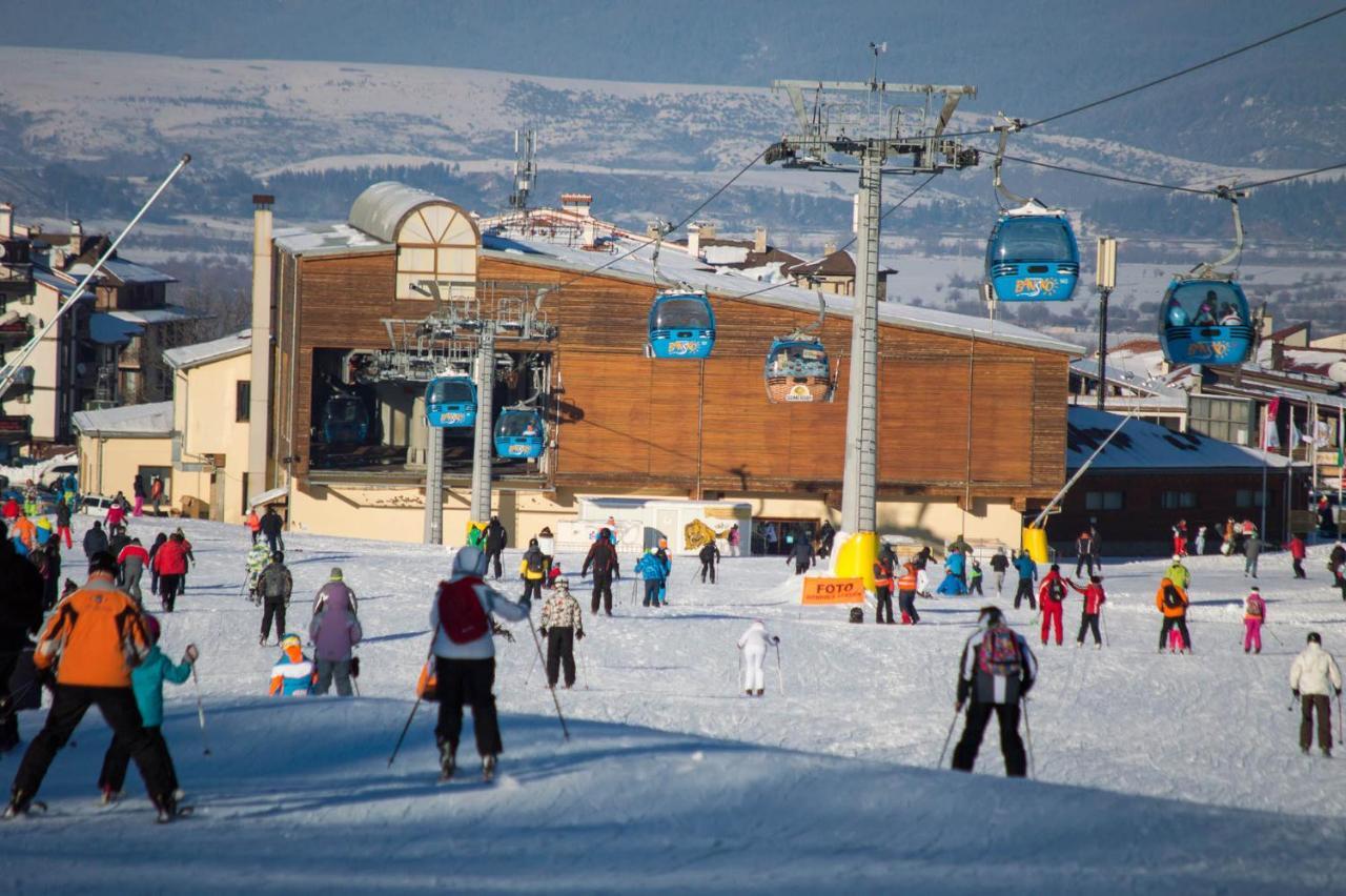 Skiing, Walking, Enjoying In Mountains Банско Экстерьер фото